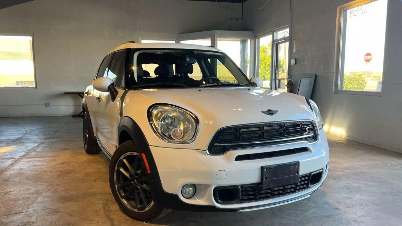 MINI COUNTRYMAN 2015 WMWZC5C5XFWP47725 image