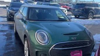 MINI CLUBMAN 2023 WMWLV7C06P2T46620 image