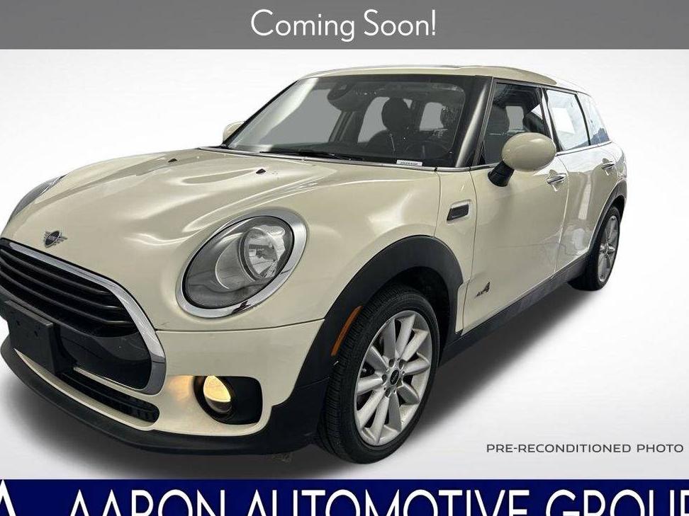 MINI CLUBMAN 2019 WMWLU1C57K2F29824 image