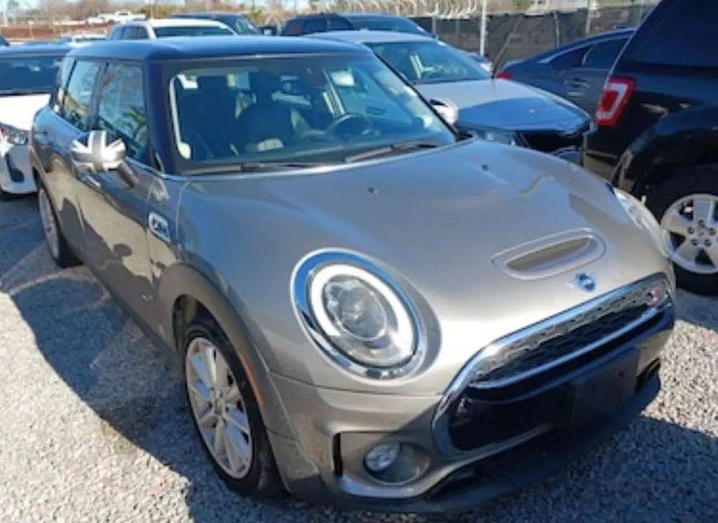 MINI CLUBMAN 2019 WMWLU5C54K2G03790 image