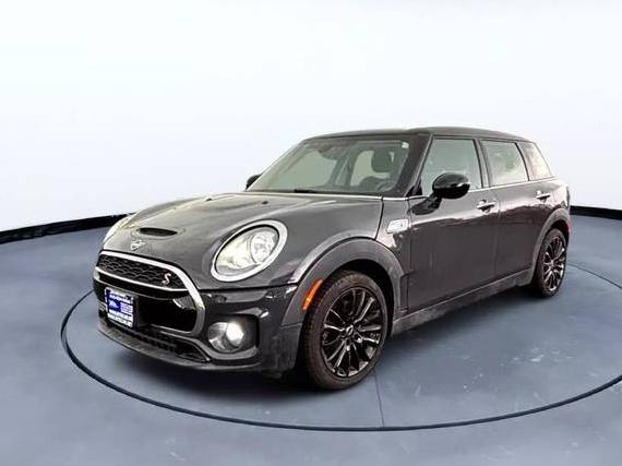 MINI CLUBMAN 2019 WMWLN9C56K2E51452 image
