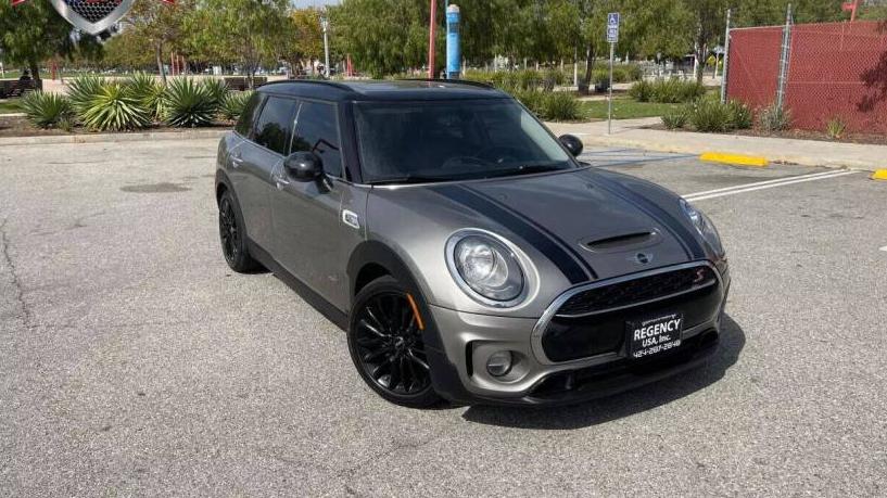 MINI CLUBMAN 2018 WMWLU5C54J2G79945 image