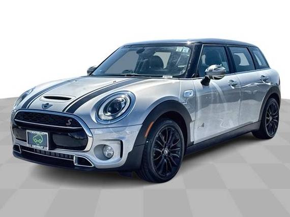 MINI CLUBMAN 2018 WMWLU5C57J2G03295 image