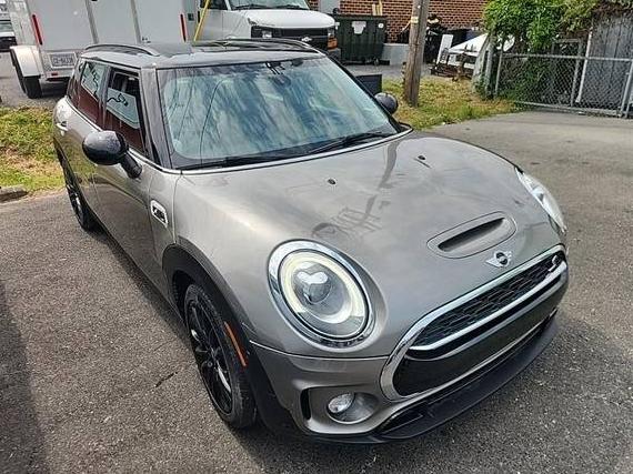 MINI CLUBMAN 2018 WMWLN9C57J2E50809 image