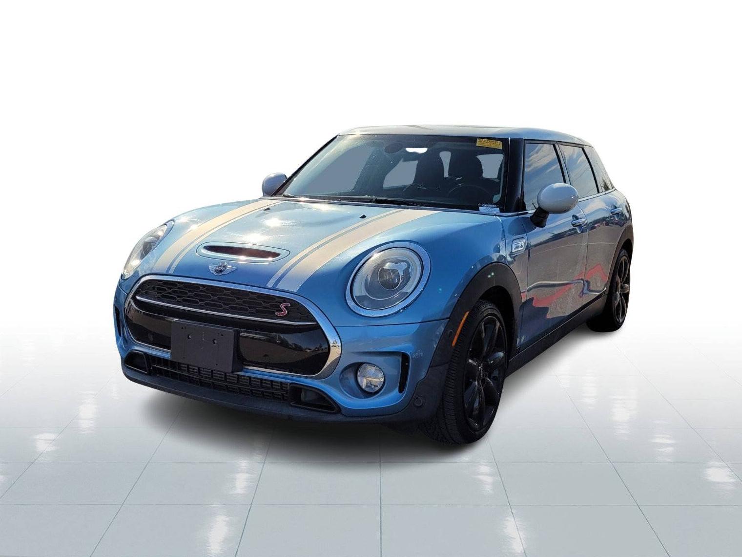 MINI CLUBMAN 2018 WMWLN9C59J2E50956 image