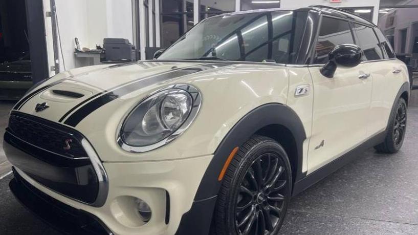 MINI CLUBMAN 2017 WMWLU5C5XH2E83227 image