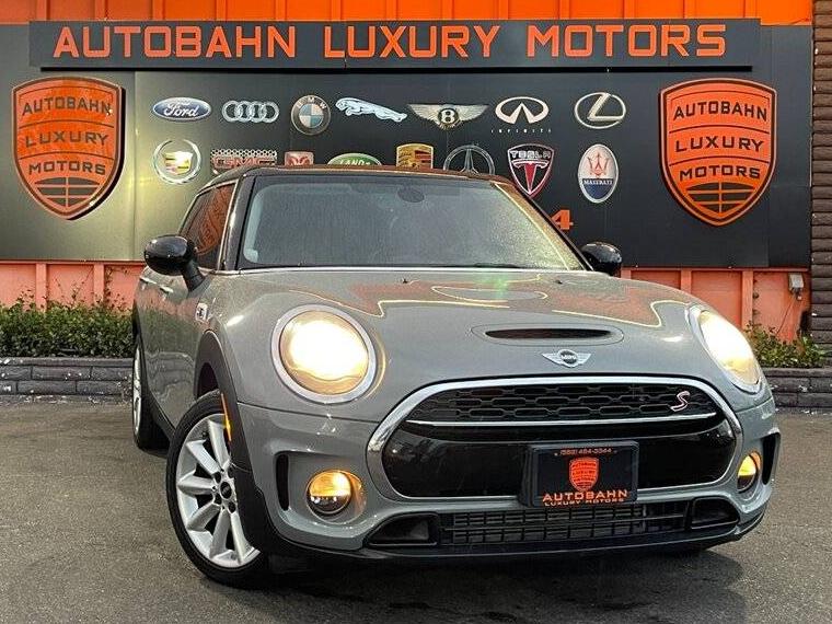 MINI CLUBMAN 2017 WMWLU5C53H2E82646 image