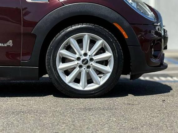MINI CLUBMAN 2017 WMWLU5C53H2E80606 image