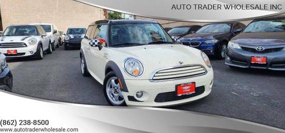 MINI CLUBMAN 2011 WMWZF3C51BTX82340 image