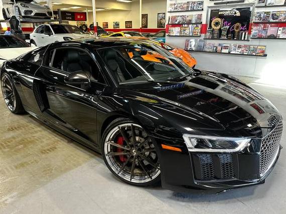 AUDI R8 2018 WUABAAFXXJ7902019 image