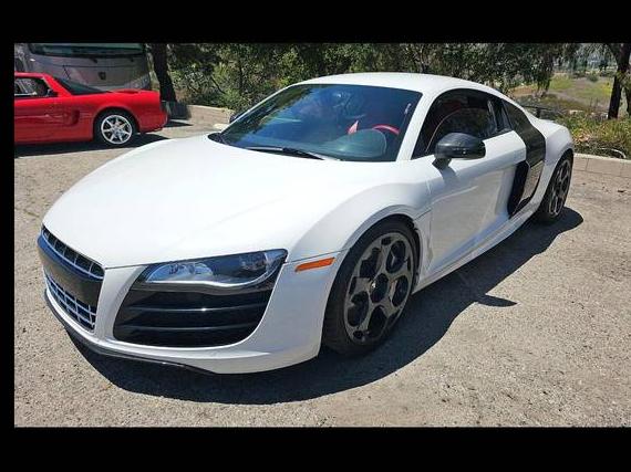 AUDI R8 2012 WUAENAFG4CN001504 image