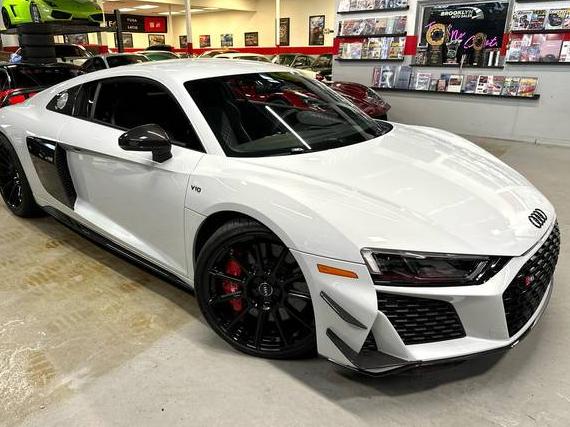 AUDI R8 2020 WUAKBAFX1L7901406 image