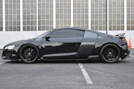 AUDI R8 2014 WUAFUAFG3EN000323 image