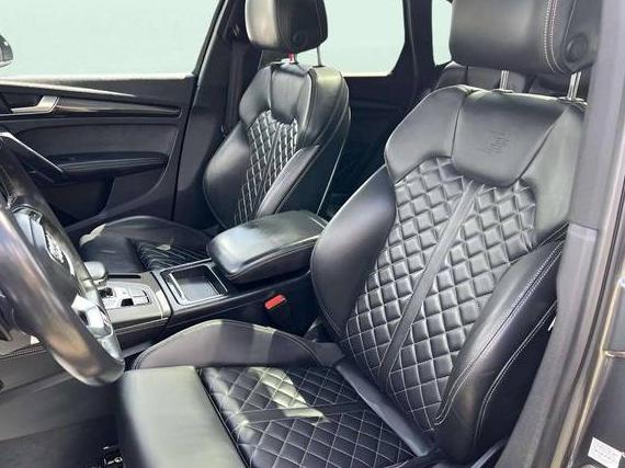 AUDI SQ5 2018 WA1A4AFYXJ2152282 image