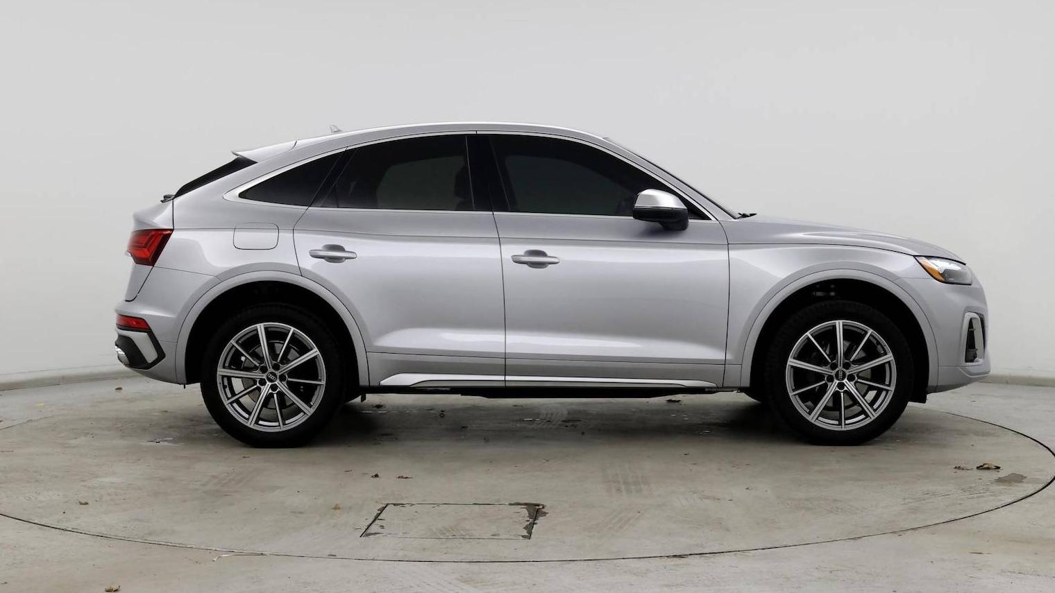 AUDI SQ5 2022 WA114AFY8N2036939 image