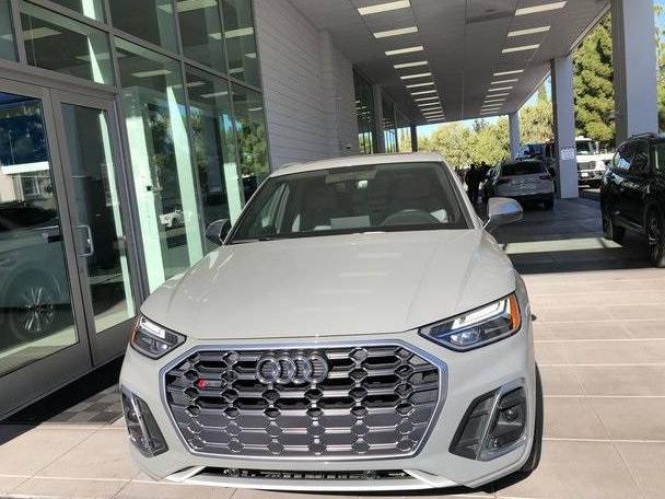 AUDI SQ5 2022 WA1A4AFY5N2111032 image