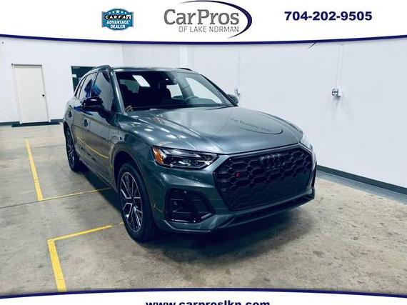 AUDI SQ5 2022 WA1B4AFY5N2132404 image