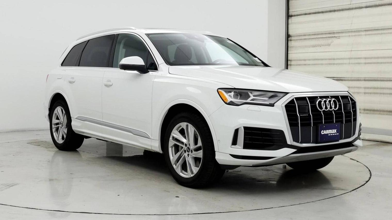 AUDI Q7 2023 WA1LXBF71PD010364 image