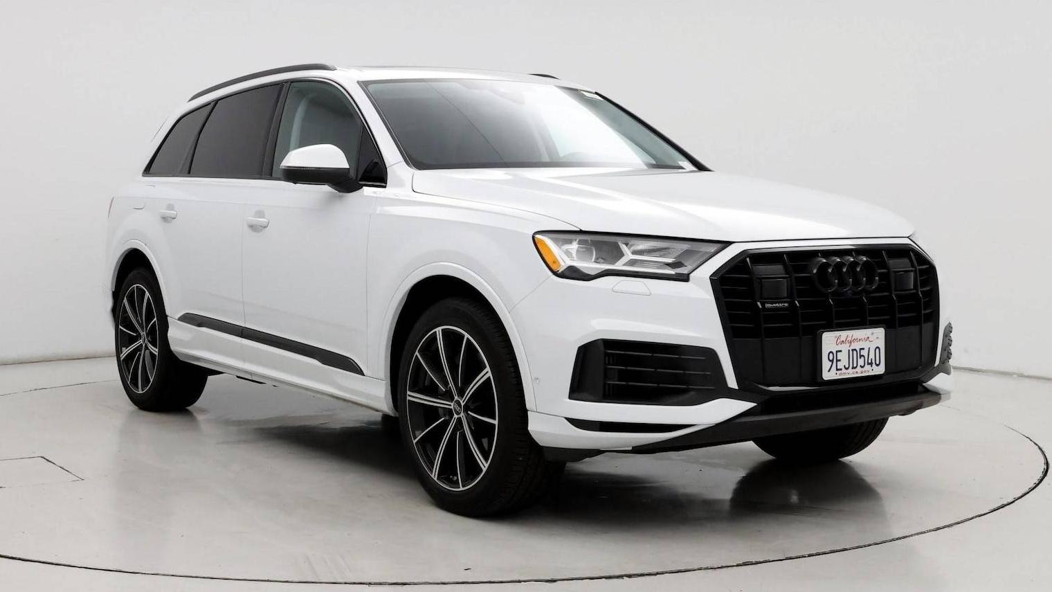 AUDI Q7 2023 WA1LXBF70PD001574 image