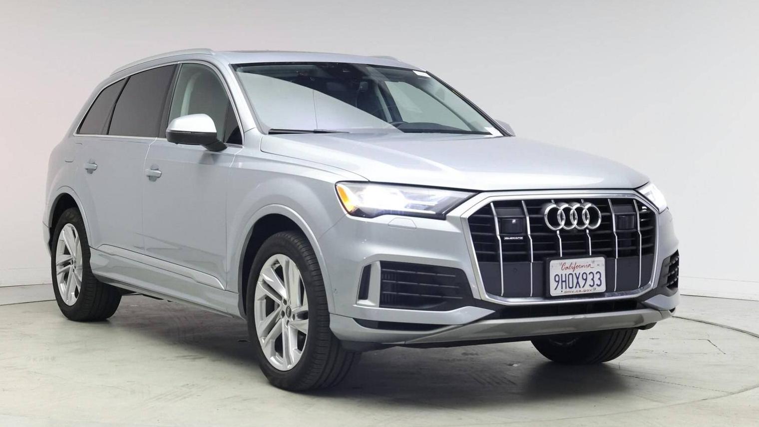 AUDI Q7 2023 WA1LXBF70PD010758 image