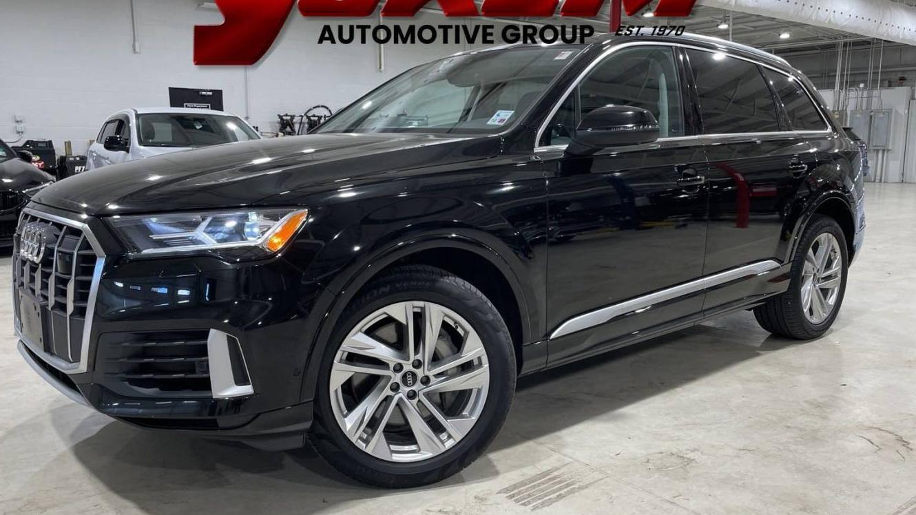 AUDI Q7 2023 WA1LXBF7XPD008791 image