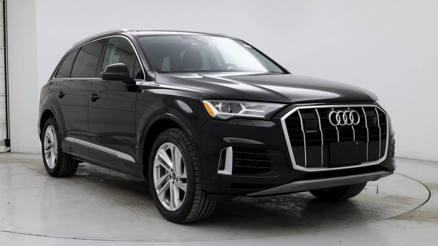 AUDI Q7 2023 WA1LXBF72PD008669 image