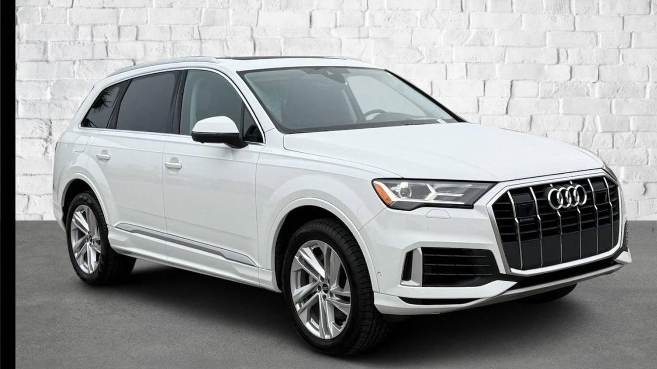 AUDI Q7 2023 WA1LXBF70PD009691 image