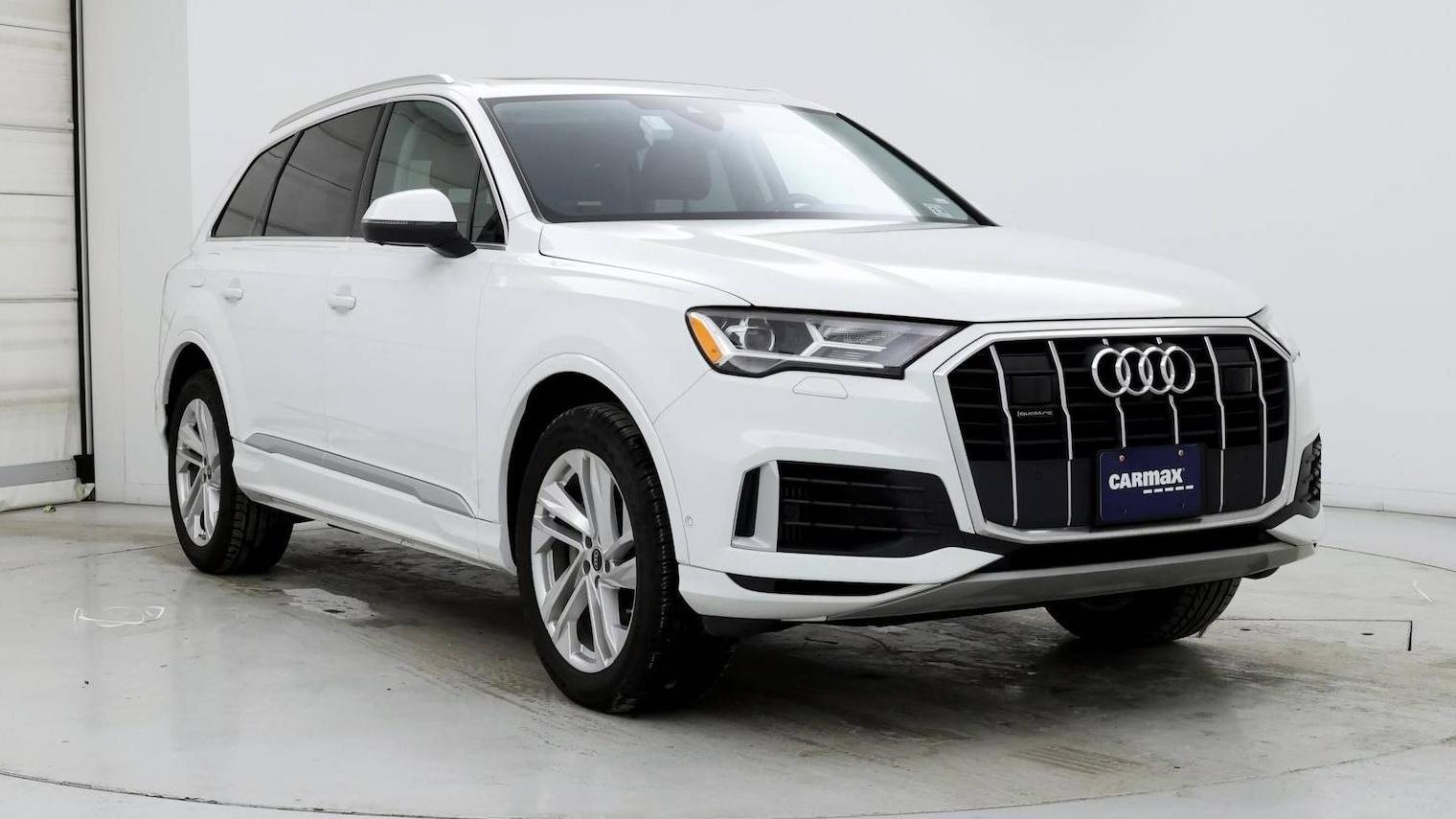 AUDI Q7 2023 WA1LXBF71PD010347 image