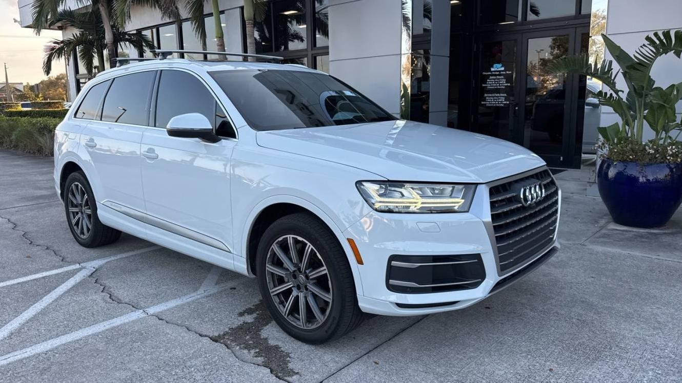 AUDI Q7 2019 WA1LHAF73KD043060 image