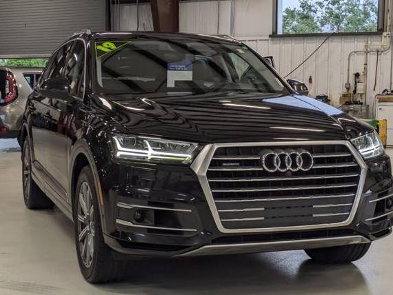 AUDI Q7 2019 WA1VAAF76KD024466 image