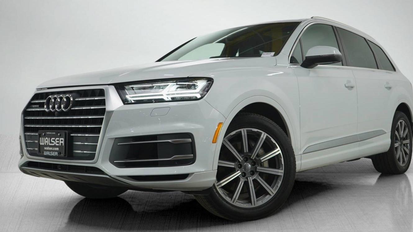 AUDI Q7 2019 WA1LAAF73KD000665 image