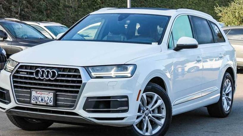 AUDI Q7 2019 WA1LAAF76KD041016 image