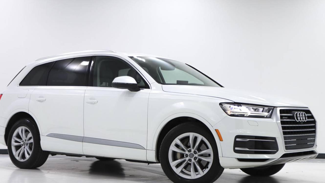 AUDI Q7 2019 WA1LAAF78KD044404 image