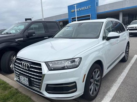 AUDI Q7 2019 WA1LHAF72KD044023 image