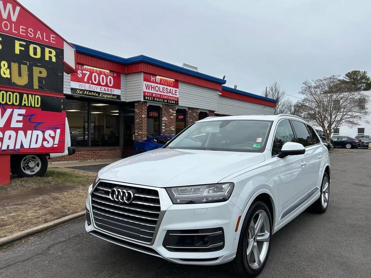 AUDI Q7 2019 WA1VAAF72KD024710 image