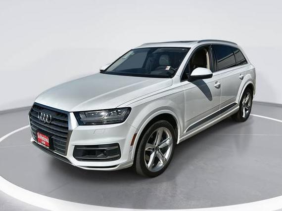 AUDI Q7 2019 WA1VAAF71KD011480 image