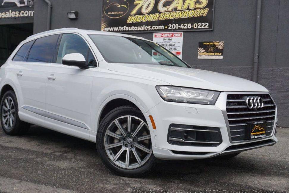 AUDI Q7 2019 WA1LAAF71KD005783 image