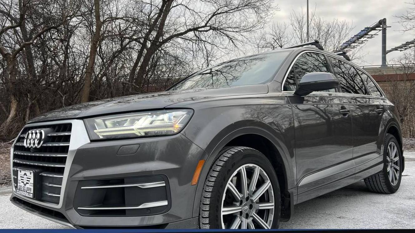 AUDI Q7 2019 WA1LAAF77KD001995 image