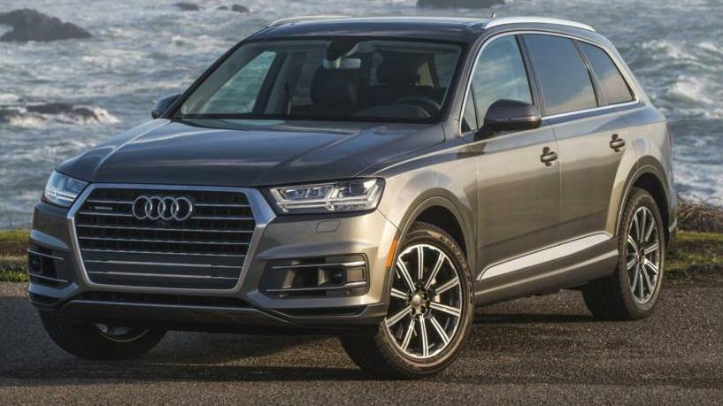 AUDI Q7 2019 WA1LAAF76KD035653 image