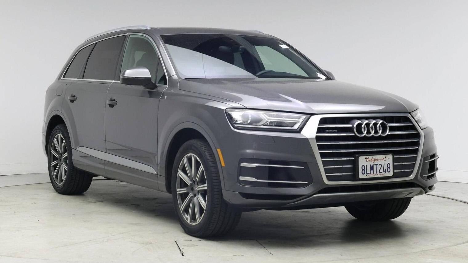 AUDI Q7 2019 WA1AAAF79KD040045 image