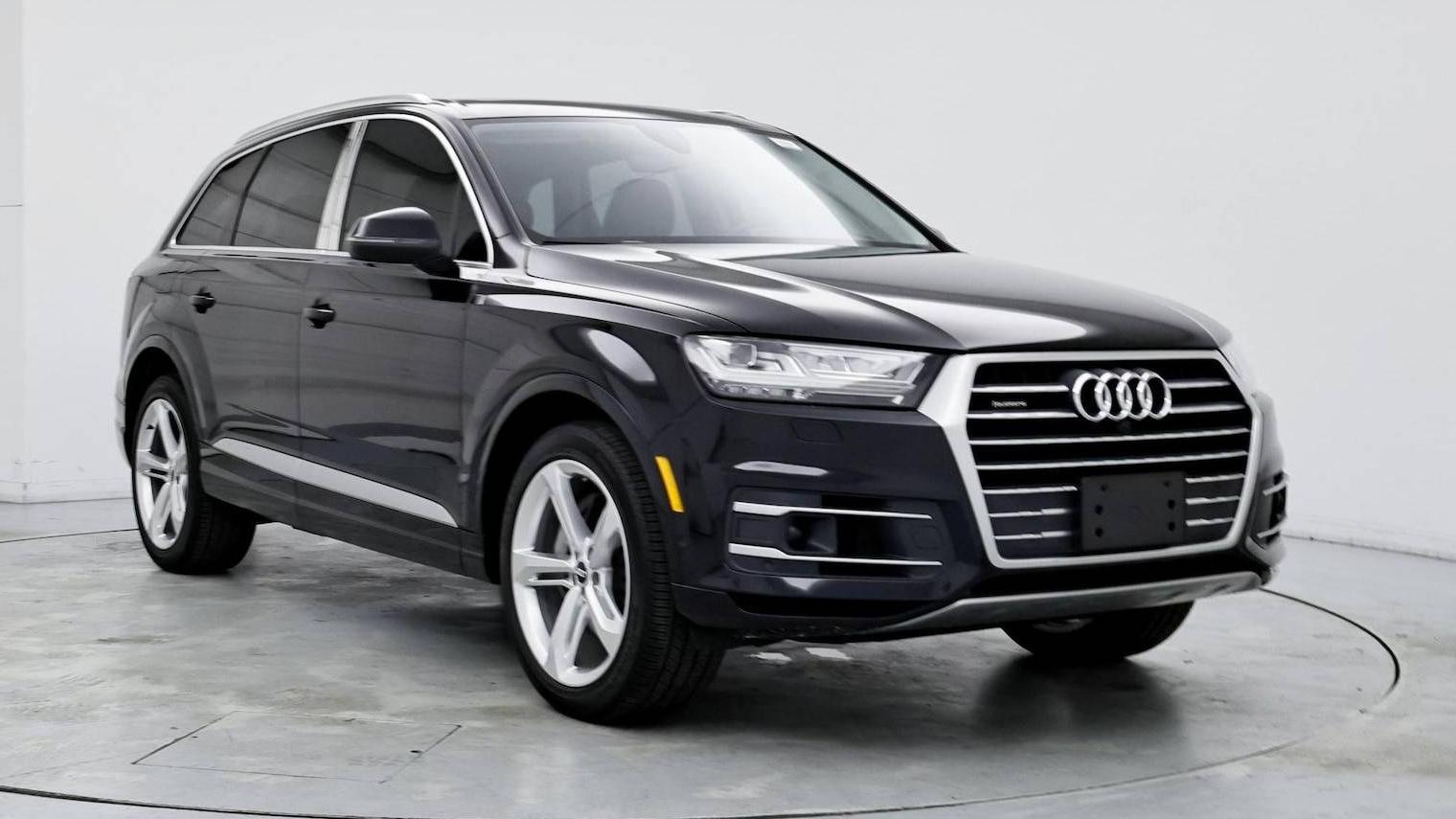 AUDI Q7 2019 WA1VAAF72KD015747 image