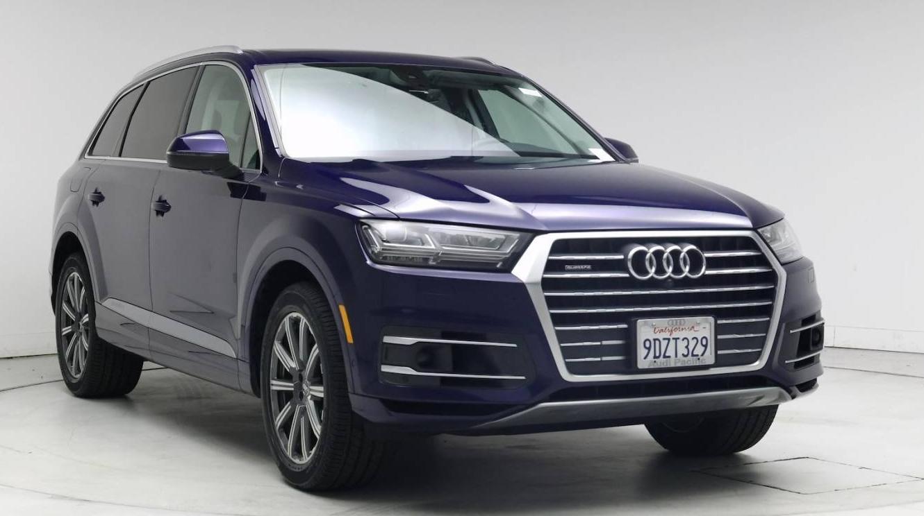 AUDI Q7 2019 WA1LAAF75KD037300 image