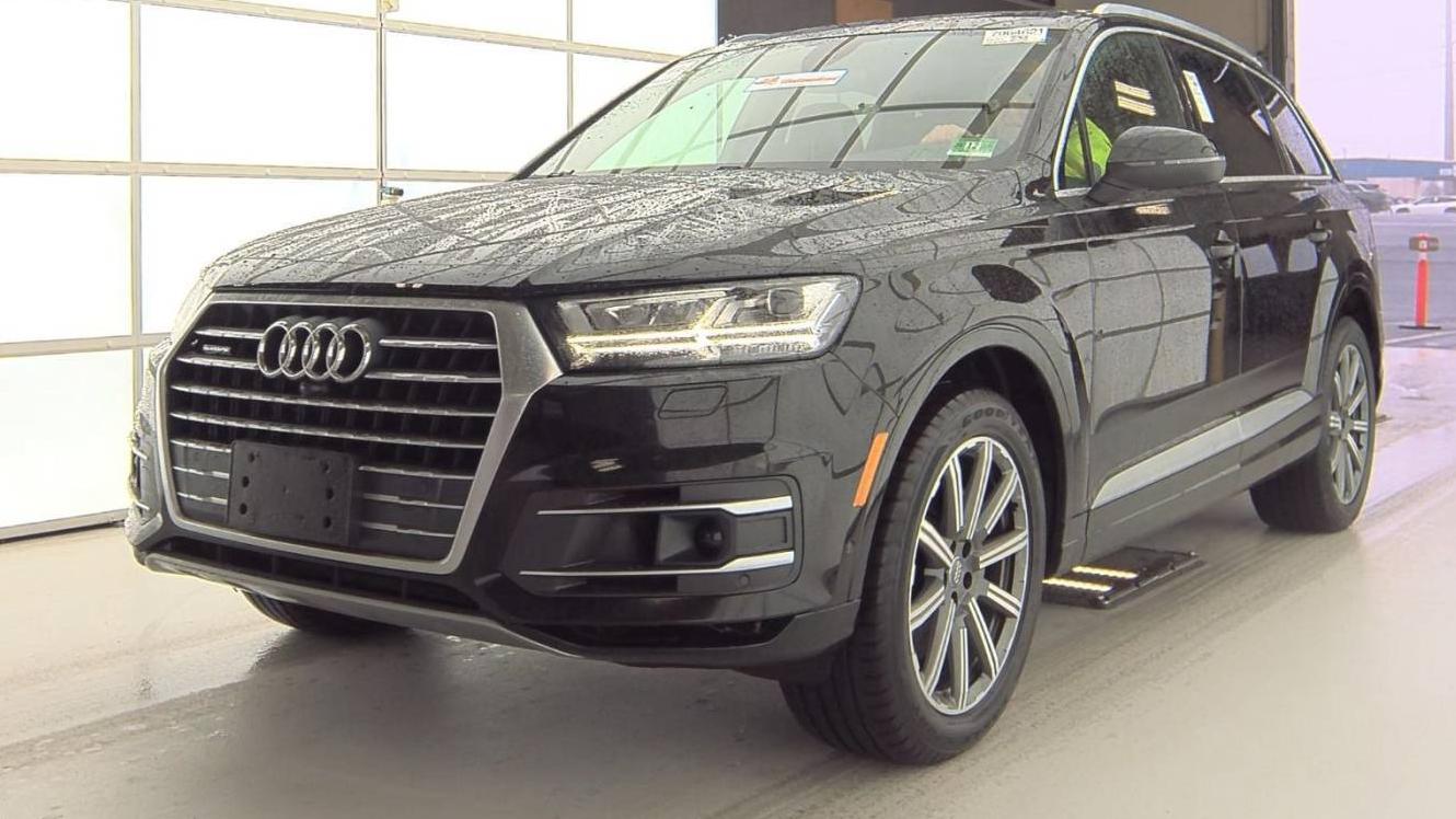 AUDI Q7 2019 WA1LAAF79KD013906 image