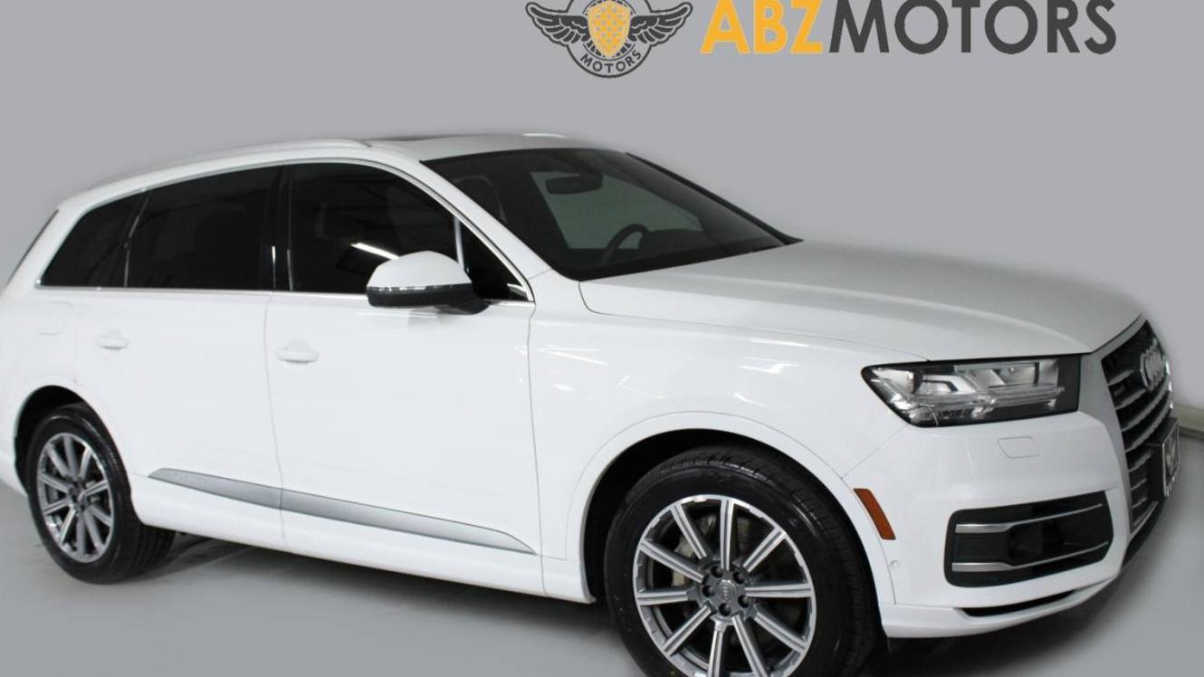 AUDI Q7 2019 WA1LAAF74KD031245 image