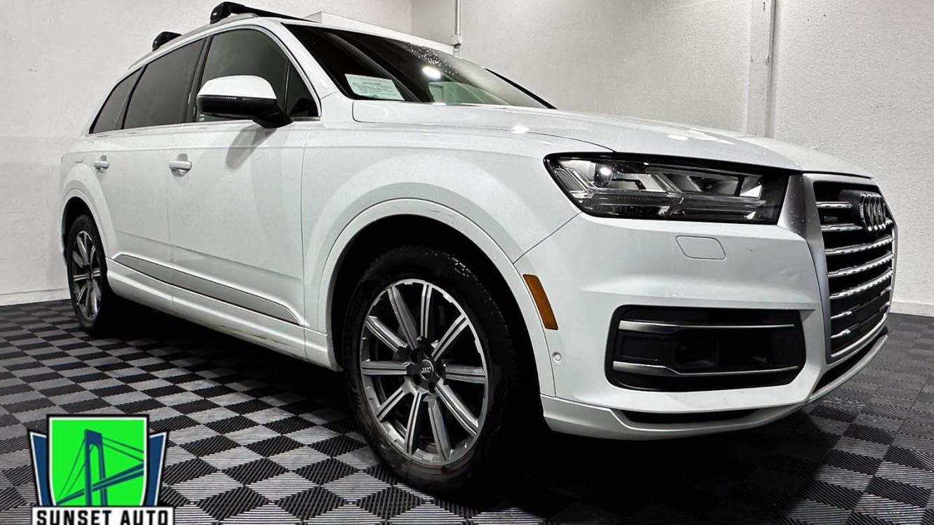 AUDI Q7 2019 WA1LAAF73KD001234 image