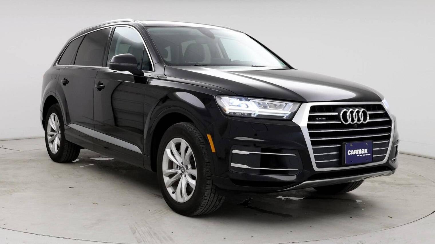 AUDI Q7 2019 WA1LAAF7XKD006317 image