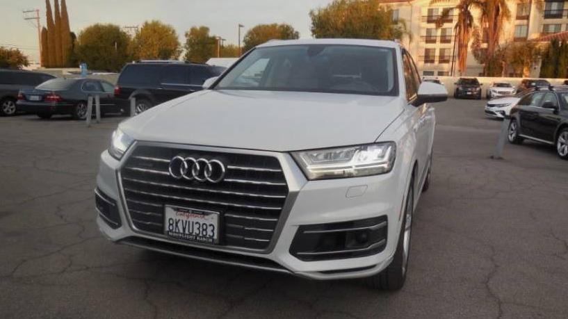 AUDI Q7 2019 WA1VAAF74KD018293 image