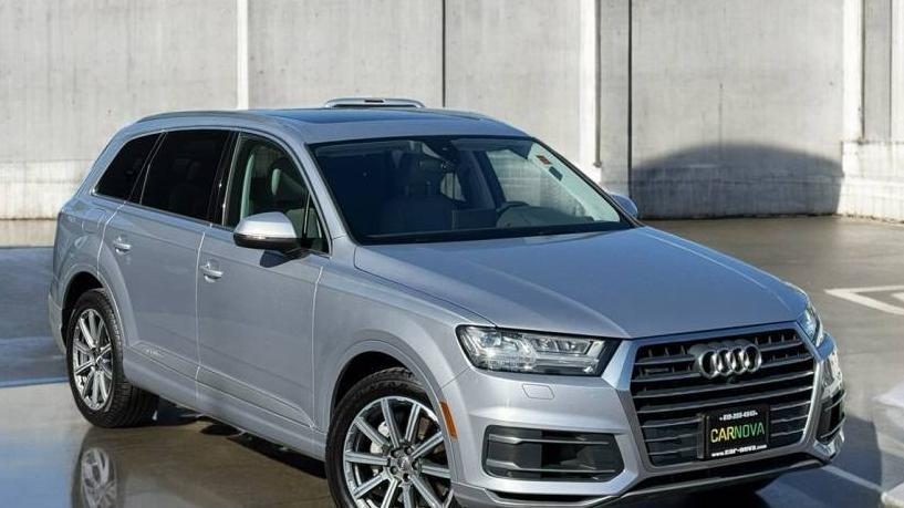 AUDI Q7 2019 WA1LAAF76KD014060 image