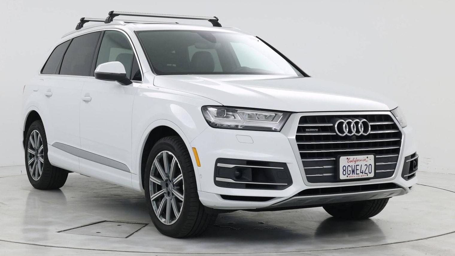 AUDI Q7 2019 WA1LAAF7XKD001926 image