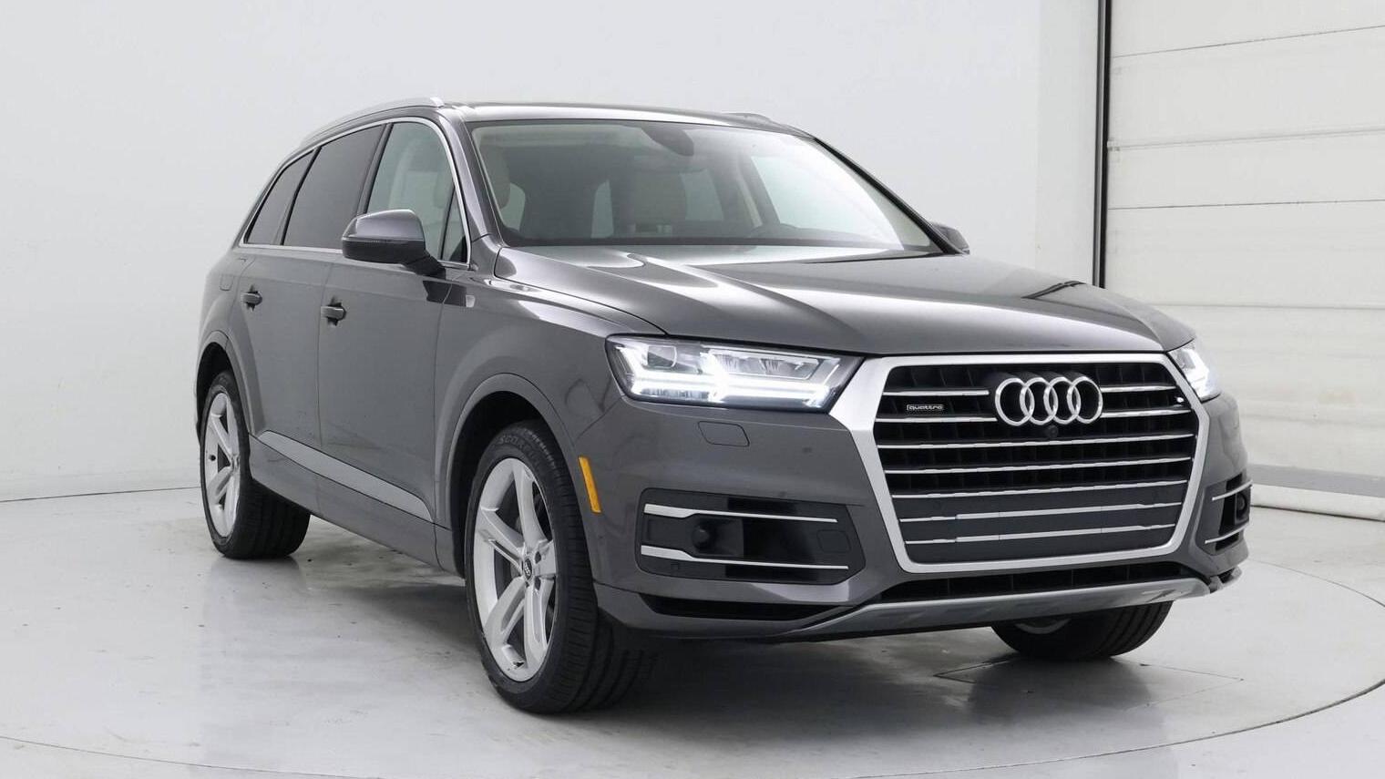 AUDI Q7 2019 WA1VAAF73KD015014 image